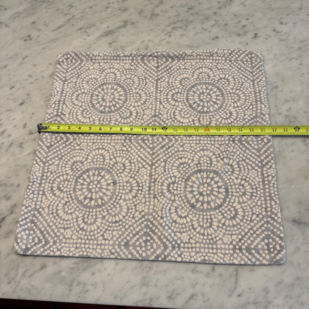 Pottery Barn Blue Ivory Medallion Dotted Woven 22" Square Pillow Covers Set of 2 - Picture 4 of 10